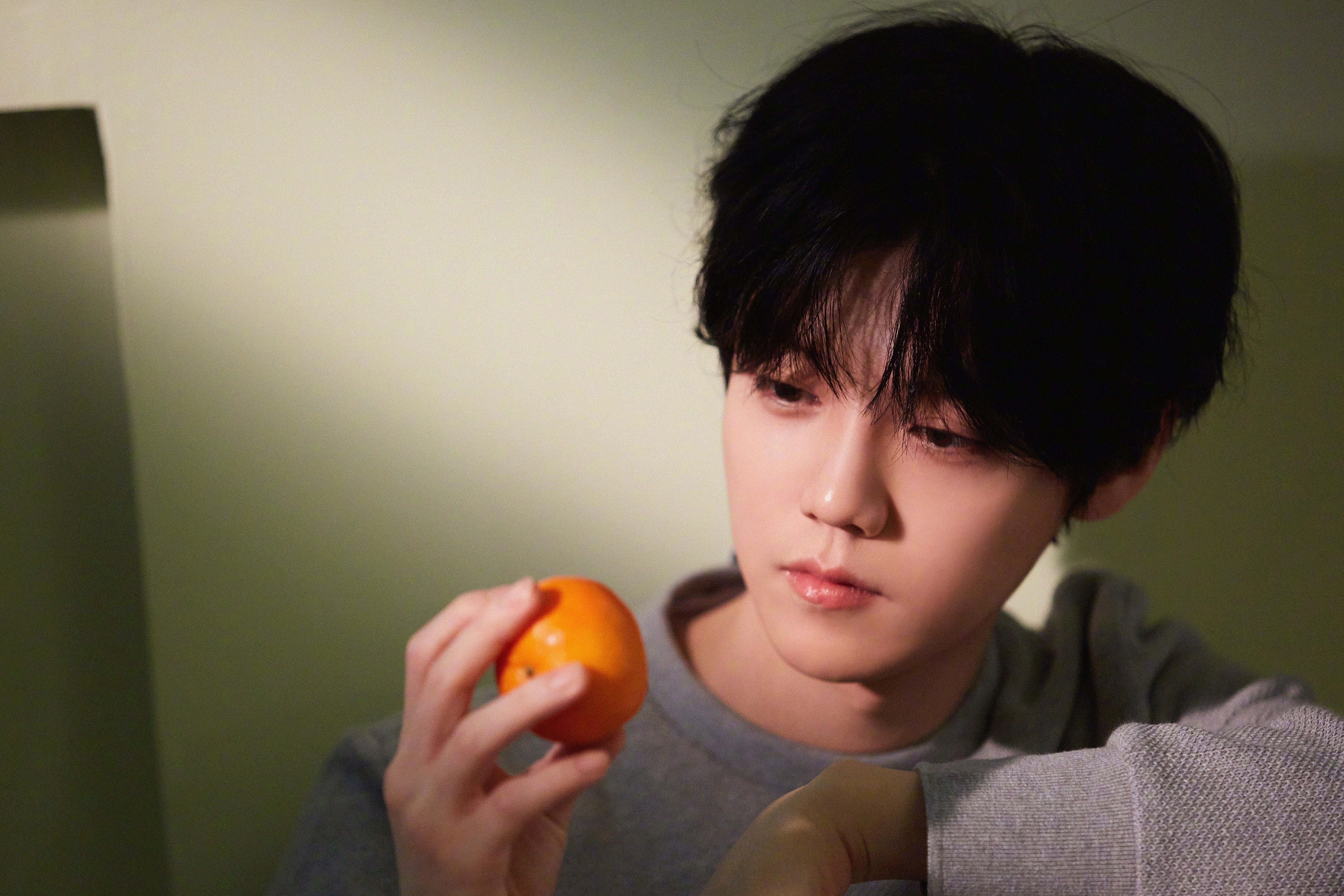 开云全站-詹姆斯·奥康纳在场上展现出强大的决策能力，詹姆斯奥兰多